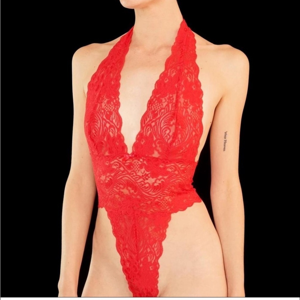 Frederick’s Of Hollywood Siren Red Halter Neck Lace Straps Teddy Sz M Sexy Vacay